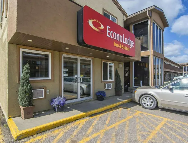 Econo Lodge Inn & Suites hotel detail image 4