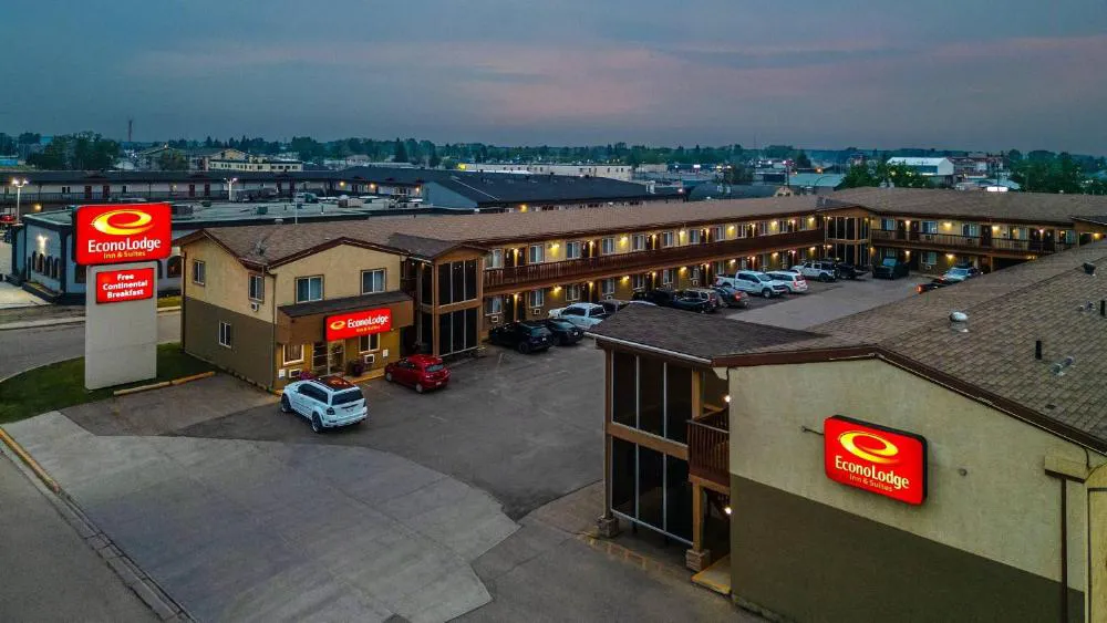 Econo Lodge Inn & Suites hotel hero