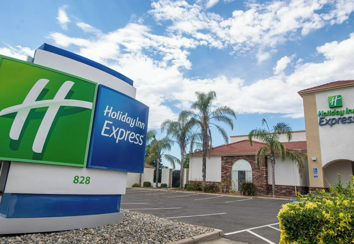 Holiday Inn Express Oakdale by IHG hotel hero