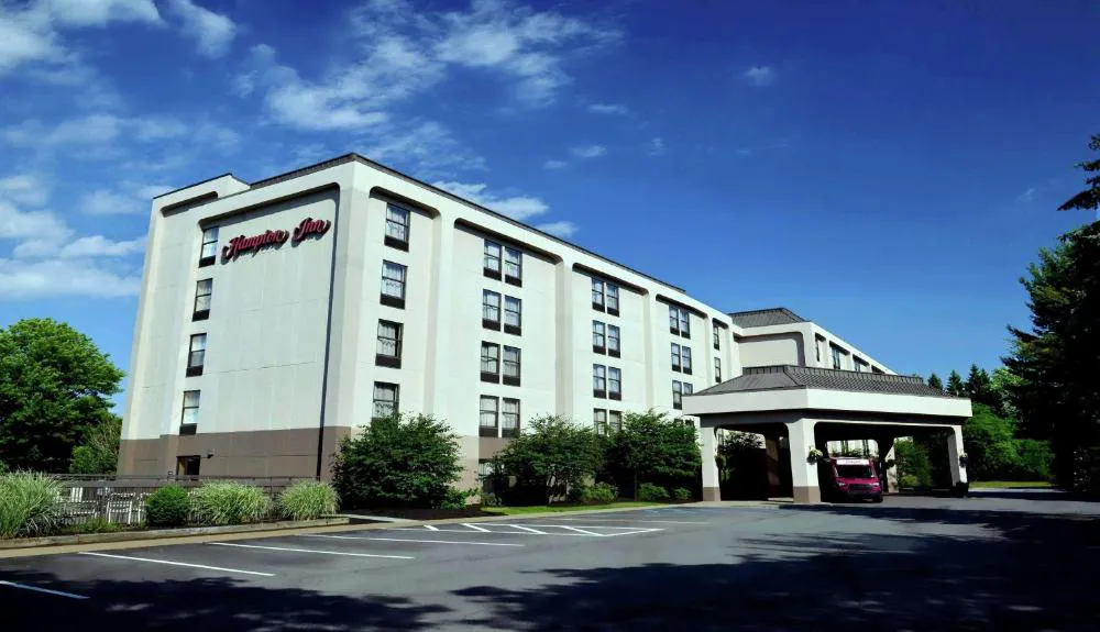 Hampton Inn Albany-Wolf Road (Airport) hotel hero