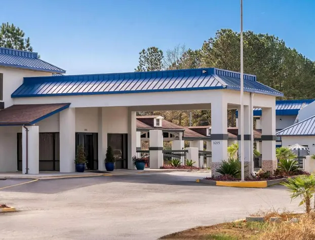 Rodeway Inn Greenwood hotel detail image 4