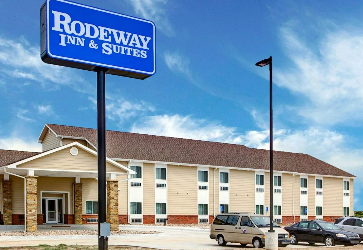Rodeway Inn & Suites Phillipsburg hotel hero