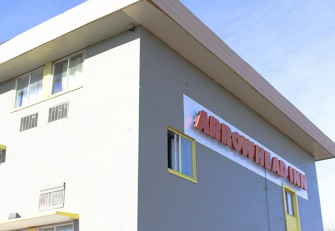 Arrowhead Inn hotel hero