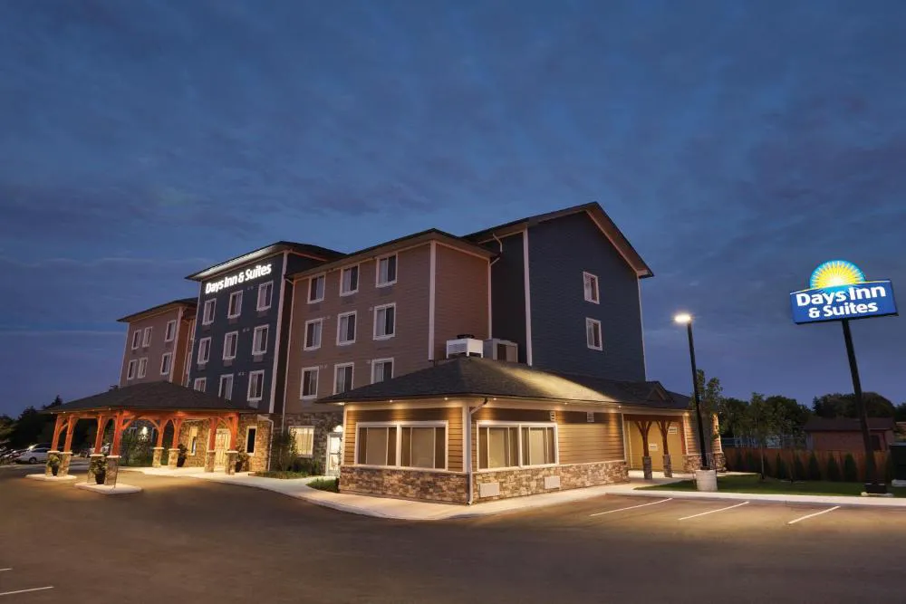 Days Inn & Suites by Wyndham Lindsay hotel hero
