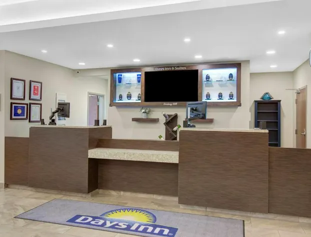 Days Inn & Suites by Wyndham Lindsay hotel detail image 3