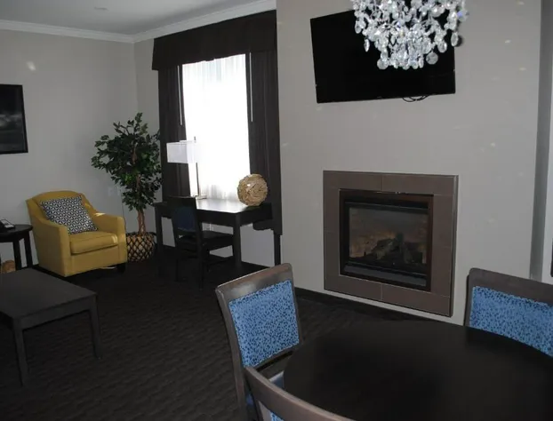 Days Inn & Suites by Wyndham Lindsay hotel detail image 4