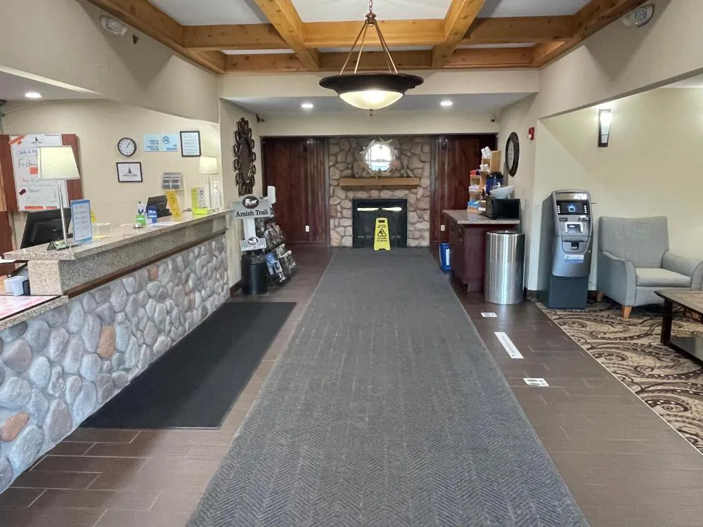 White Pine Lodge hotel hero