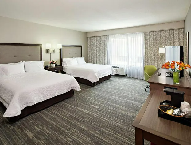 Hampton Inn & Suites Palm Desert hotel detail image 3