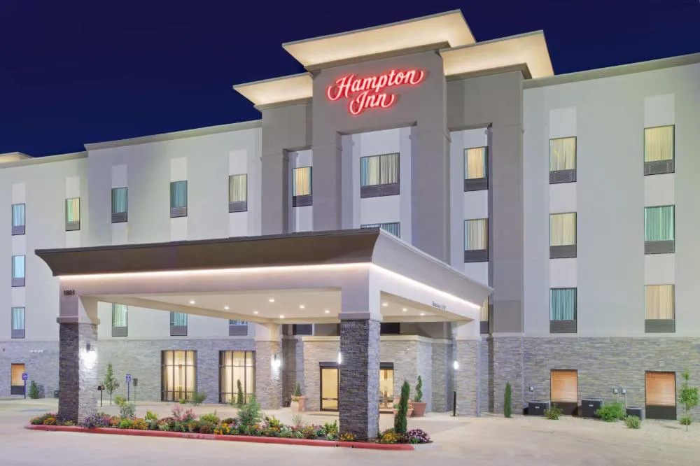 Hampton Inn Snyder TX hotel hero