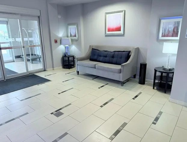 Holiday Inn Express & Suites Bonham by IHG hotel detail image 3