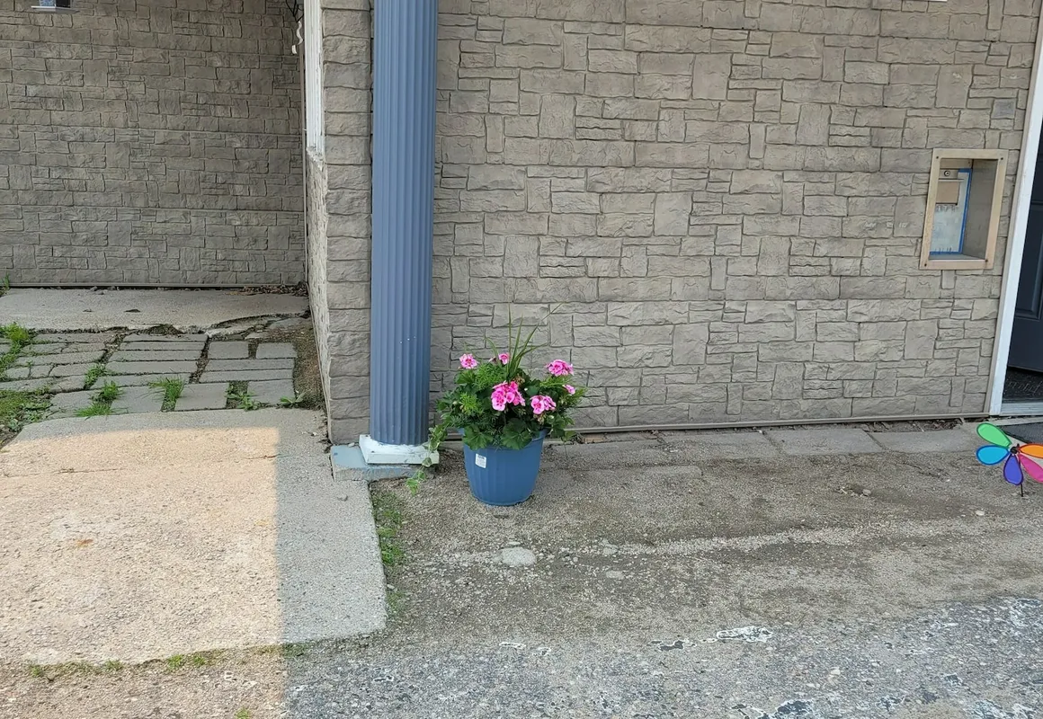 Custom Stay Thief River Falls hotel hero