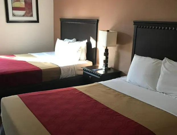 The Best Inn & Suites hotel detail image 1