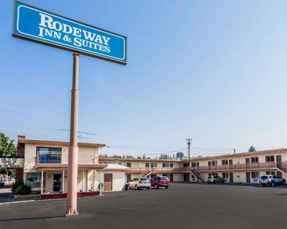 Rodeway Inn & Suites Omak - Okanogan hotel hero