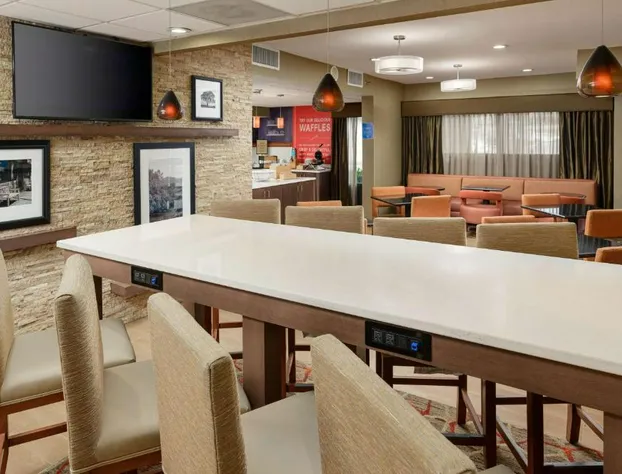 Hampton Inn Oak Ridge Knoxville hotel detail image 3