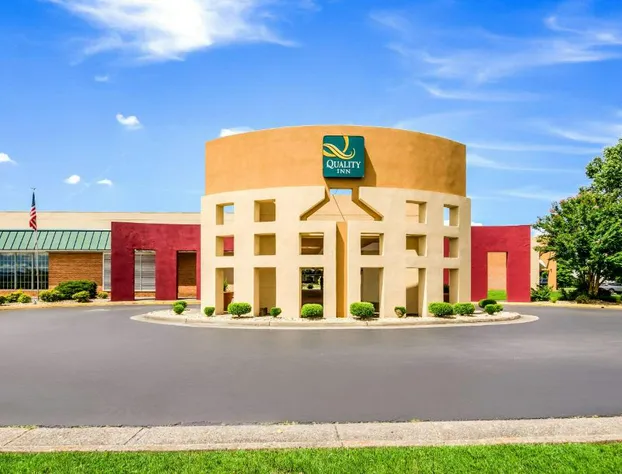 Quality Inn Roanoke Airport hotel detail image 1