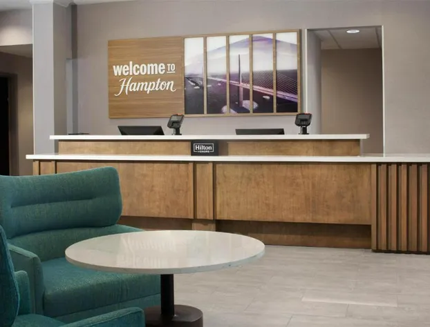 Hampton Inn & Suites Tampa-North hotel detail image 3