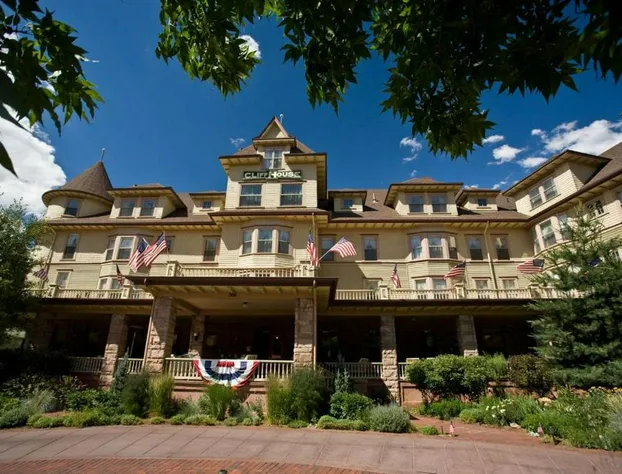 Cliff House at Pikes Peak hotel detail image 4