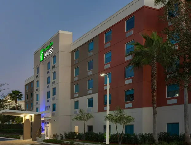 Holiday Inn Express Hotel & Suites Ft Lauderdale Airport/Cru by IHG hotel detail image 1