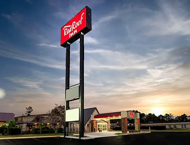 Red Roof Inn Lumberton hotel detail image 1