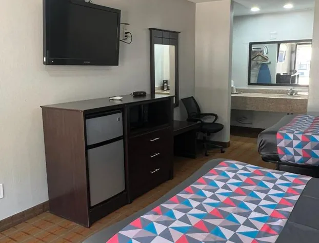 Economy inn hotel detail image 4