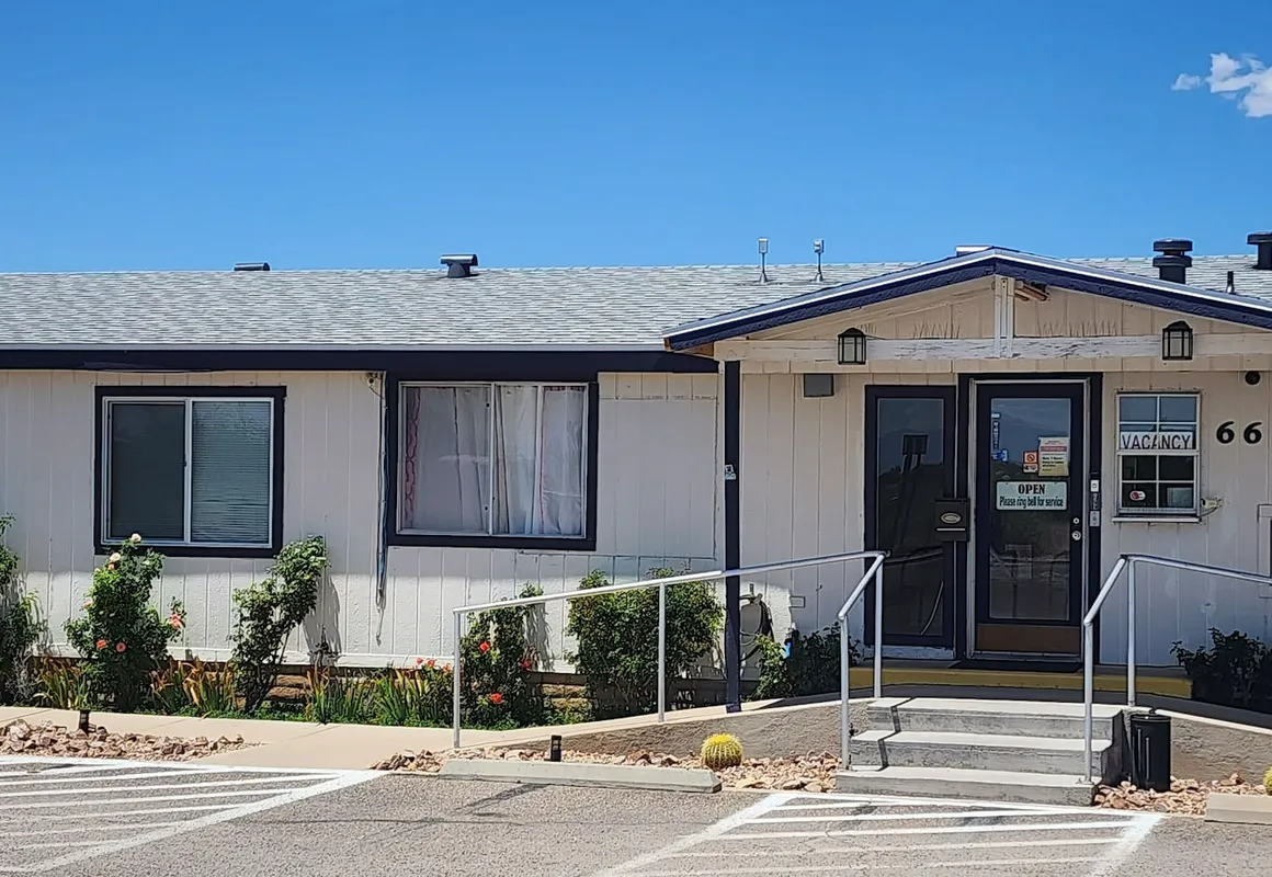 Rose's Motel hotel hero