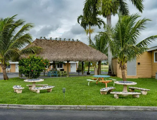 Everglades City Motel hotel detail image 1