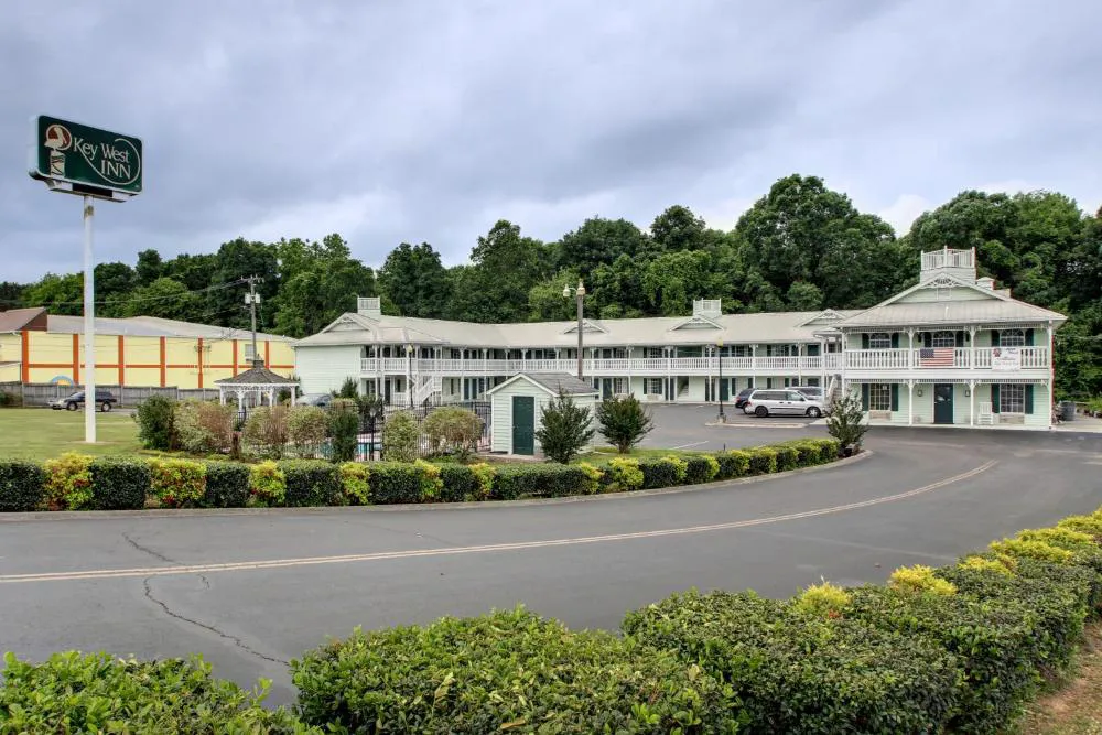 Key West Inn - Lafayette hotel hero