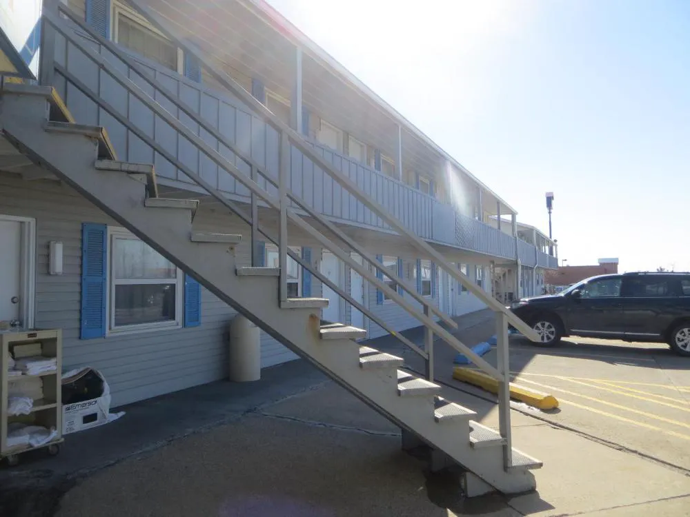 Adair Budget Inn hotel hero