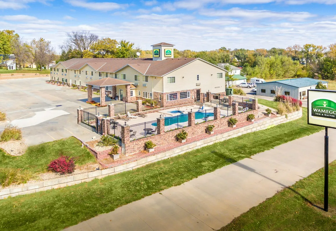 Wamego Inn and Suites hotel hero