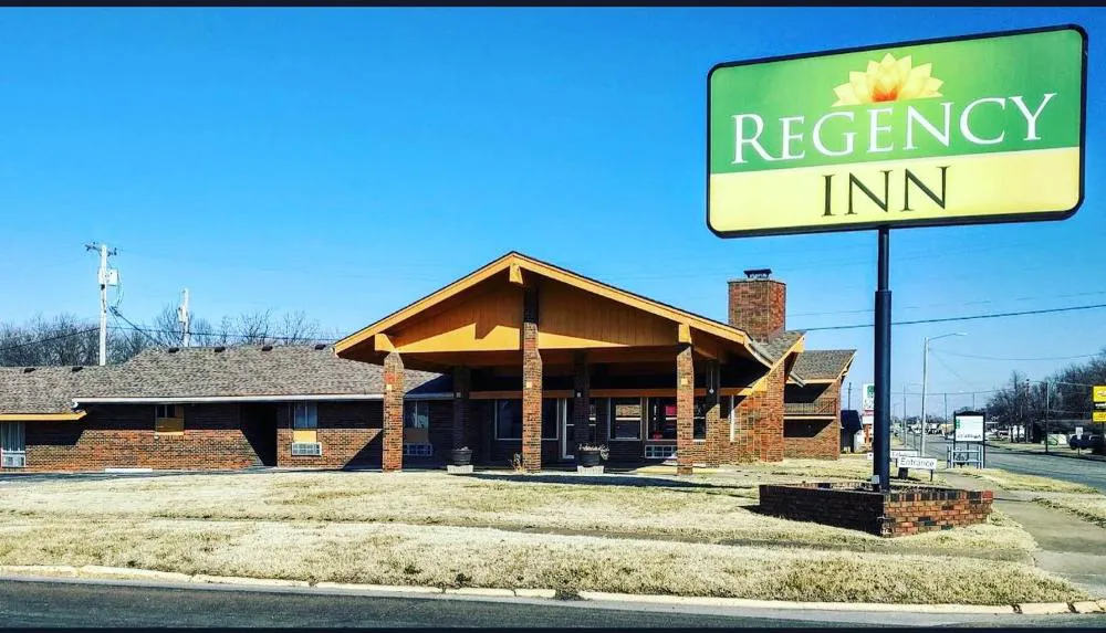 Regency Inn lola Kansas hotel hero
