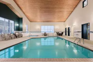 Country Inn & Suites By Radisson, Little Falls, Mn hotel hero