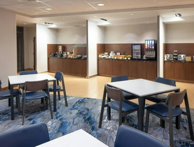 Fairfield Inn & Suites Springfield Northampton/Amherst hotel detail image 4