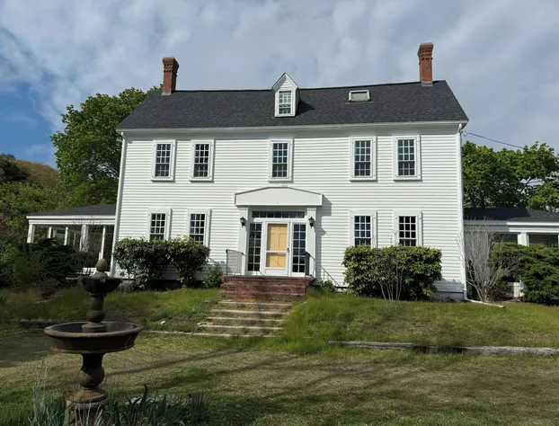 Copper Swan hotel detail image 1