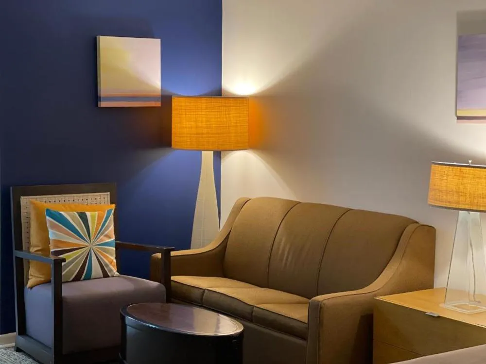 Rodeway Inn hotel hero