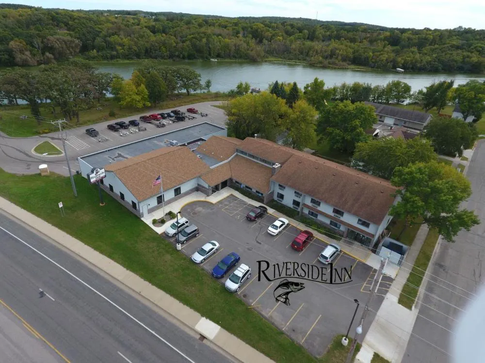 Riverside Inn hotel hero
