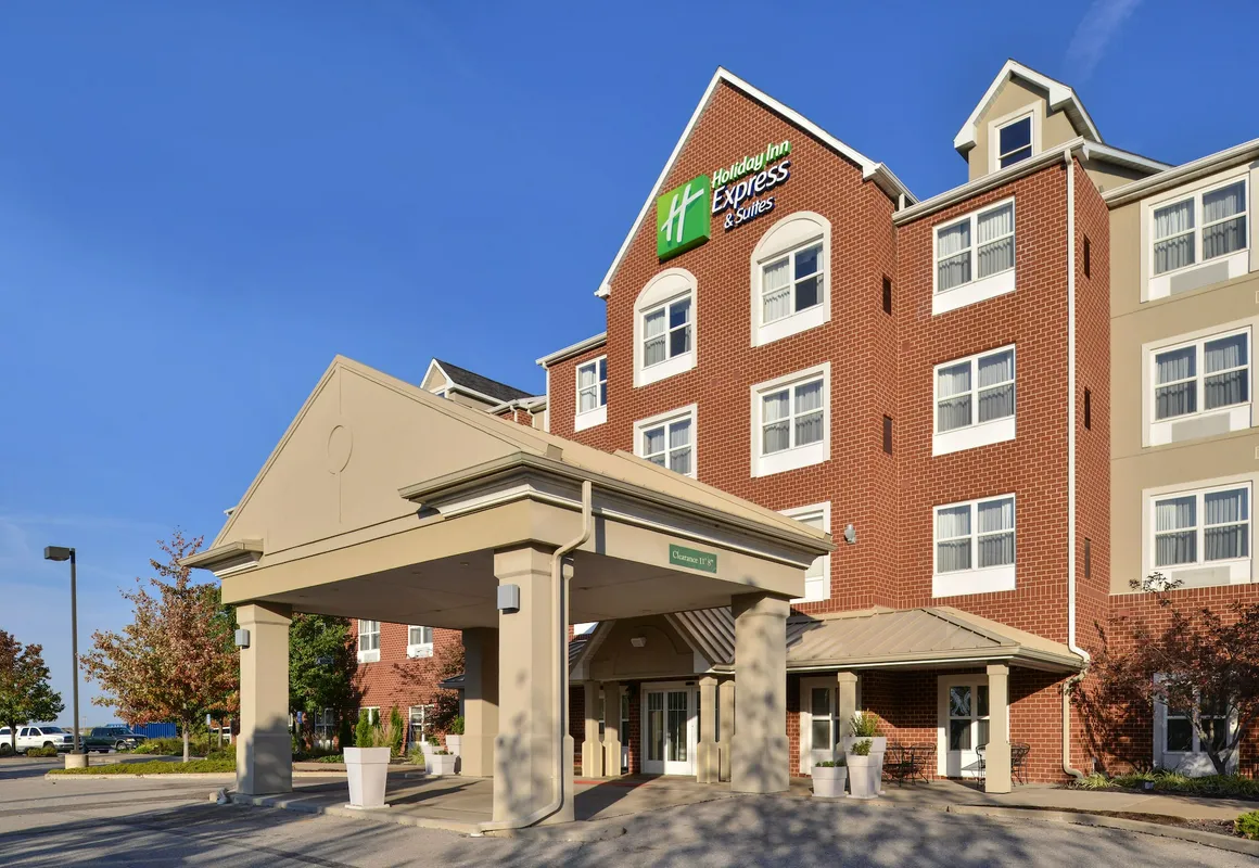 Holiday Inn Express St. Louis West - O'Fallon by IHG hotel hero