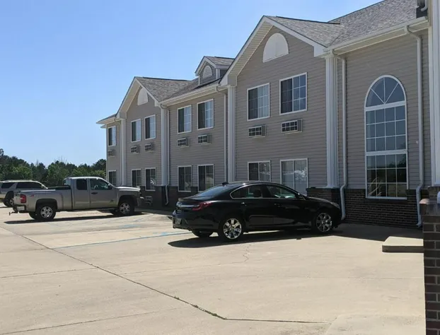 Heritage Inn & Suites hotel detail image 3