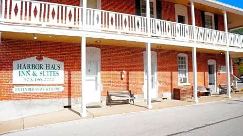 Harbor Haus Inn & Suites hotel hero