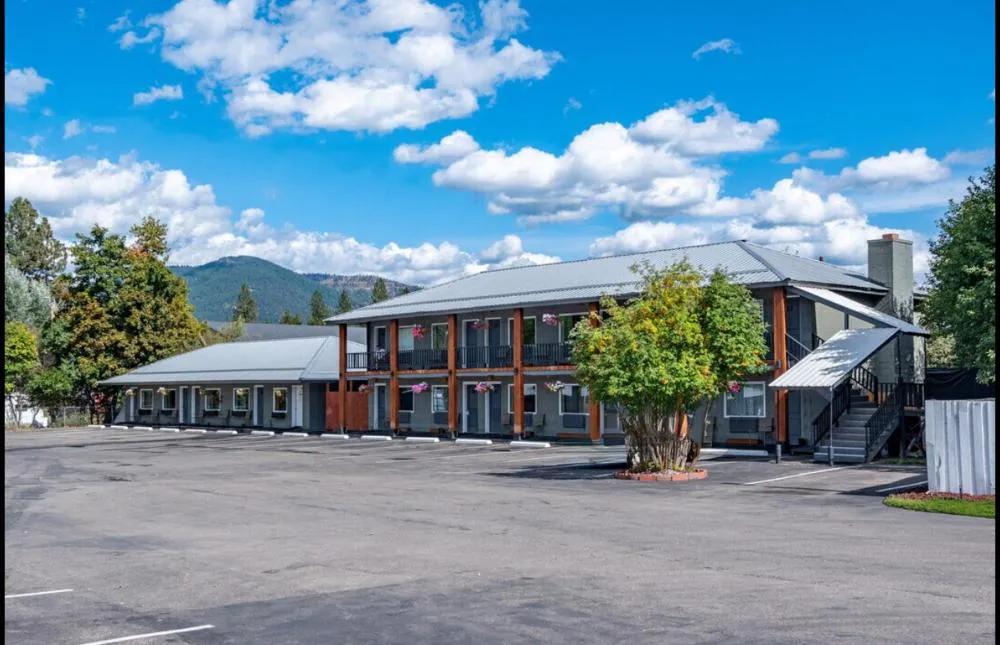 Sandman Motel hotel hero