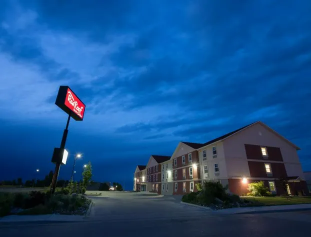 Red Roof Inn & Suites Dickinson hotel detail image 2