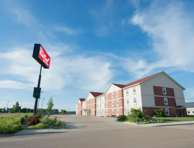 Red Roof Inn & Suites Dickinson hotel detail image 1