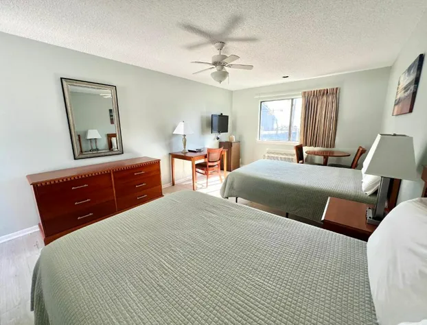 Sand Pebble Motor Lodge hotel detail image 3