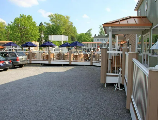 Lake Front Hotel hotel detail image 3