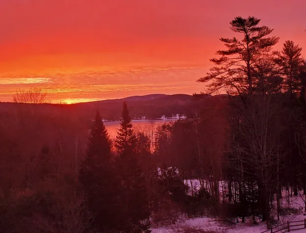 Friends Lake Inn hotel detail image 4