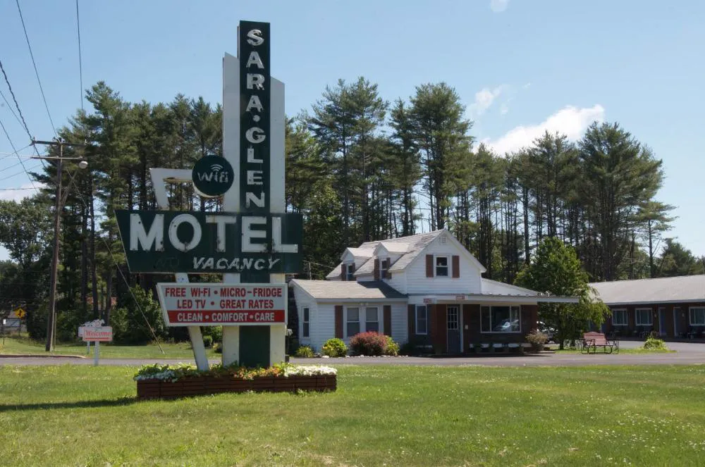 Sara Glen Motel hotel hero