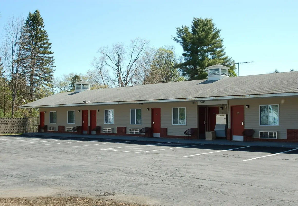 BLUE SKY INN Glens Falls-Saratoga-Lake George hotel hero