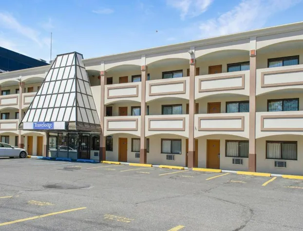Travelodge by Wyndham Manhasset hotel detail image 2