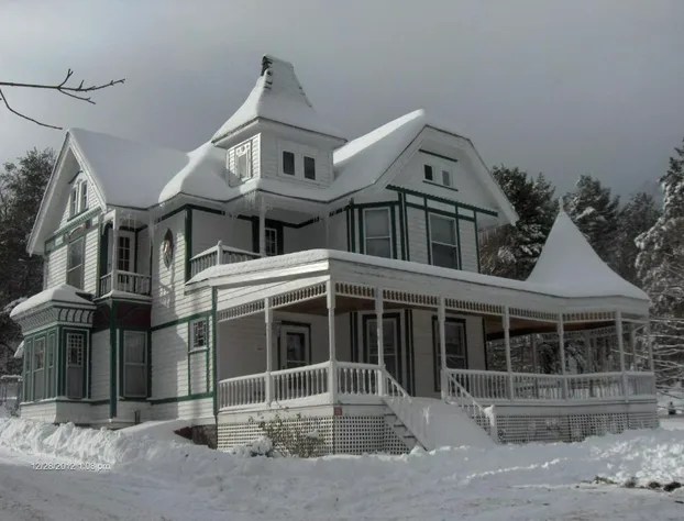 Antique Rose Inn Windham hotel detail image 4