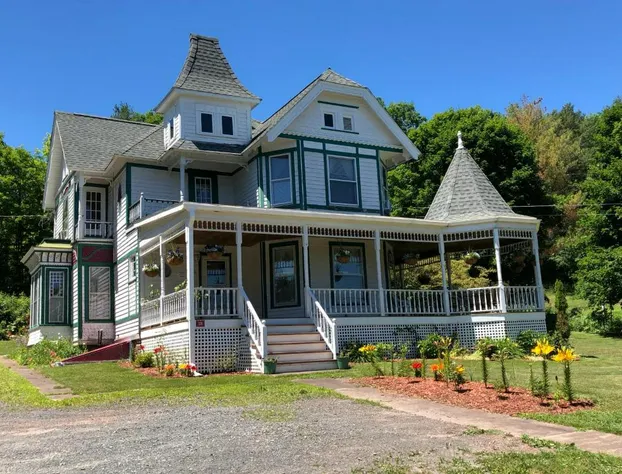 Antique Rose Inn Windham hotel detail image 2