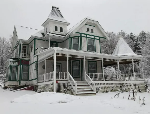 Antique Rose Inn Windham hotel detail image 3